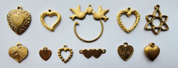Hearts 1 - Brass Charms Set