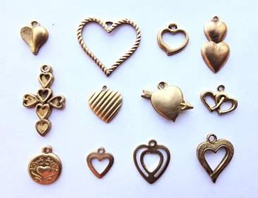 Hearts 2 - Brass Charms Set