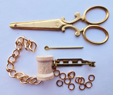 Scissors Pin - Brass Charms Set