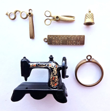 Sew Fast - Brass Charms Set