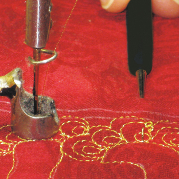Soft Touch Thread Pick by Clover
