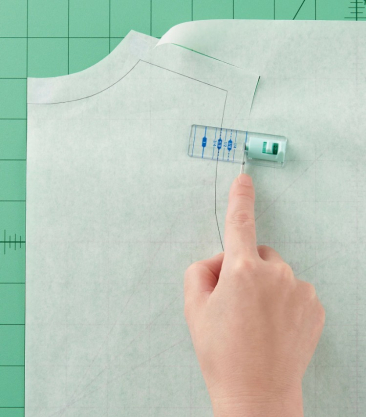 Pattern Cutting Guide Large by Clover
