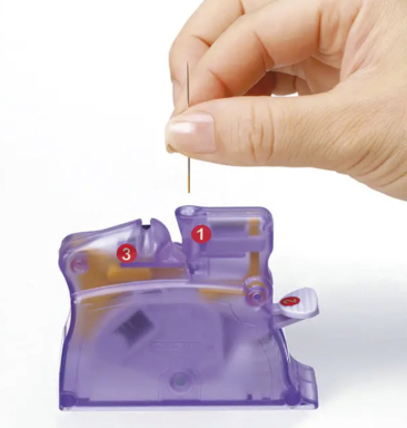 Desk Needle Threader by Clover
