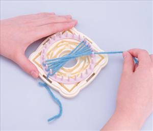 "Hana-Ami" Flower Loom by Clover
