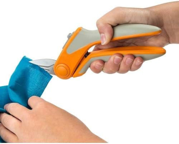 Fiskars ® Easy Action Rag Quilt Snip 8" 9060