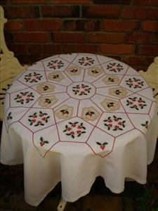 Christmas Tablecloth Pattern - The Sewing Revolution